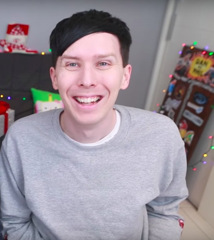 AshleeVicMcCann's tweet photo. Lets all together help Phil reach
5 Million it's about damn time
😸Go 
Subscribe To AmazingPhil
#GetPhilTo5Mil 
 https://t.co/CECohKQv9L
We Can Do This 
💻 https://t.co/z8LOgNyCDL