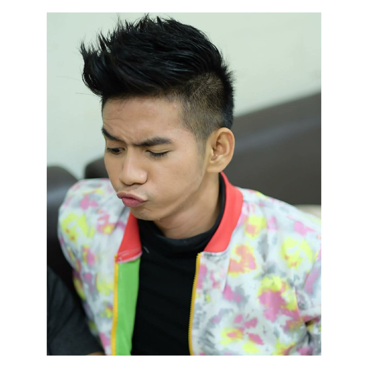 Tinamansur52's tweet photo. Dodo
#RizkiRidhoDiKonserCLB2 https://t.co/PUKzfD29eJ