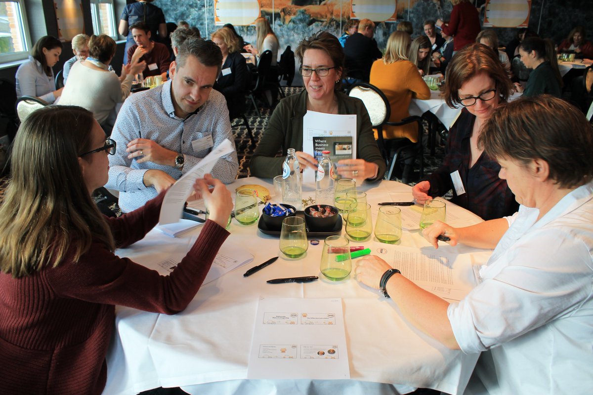 Gisteren vond de Nationale Bijscholingsdag voor Wmo consulenten plaats in Apeldoorn. Een zeer geslaagde dag waar veel kennis is opgedaan, ervaringen zijn uitgewisseld en volop werd gediscussieerd. Hartelijk dank voor uw komst. Ook willen wij onze samenwerkingspartners bedanken!