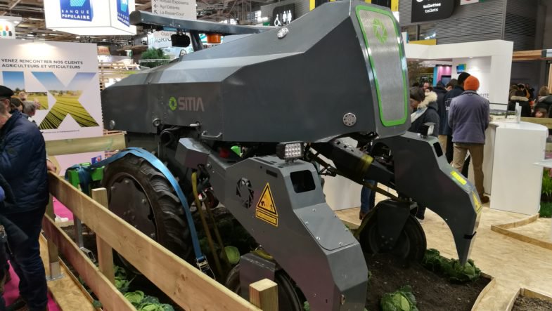 La ferme de demain sera équipée de #robots et survolée par les #drones - ce que les startups de l'#AgTech préparent v/ <a href="/businessinsider/">Business Insider</a> ➡️ businessinsider.fr/salon-agricult…  👋 <a href="/Salondelagri/">Salon International de l'Agriculture</a> <a href="/irstea/">DestinyD1</a> <a href="/Airinov/">Alex Irinov</a>