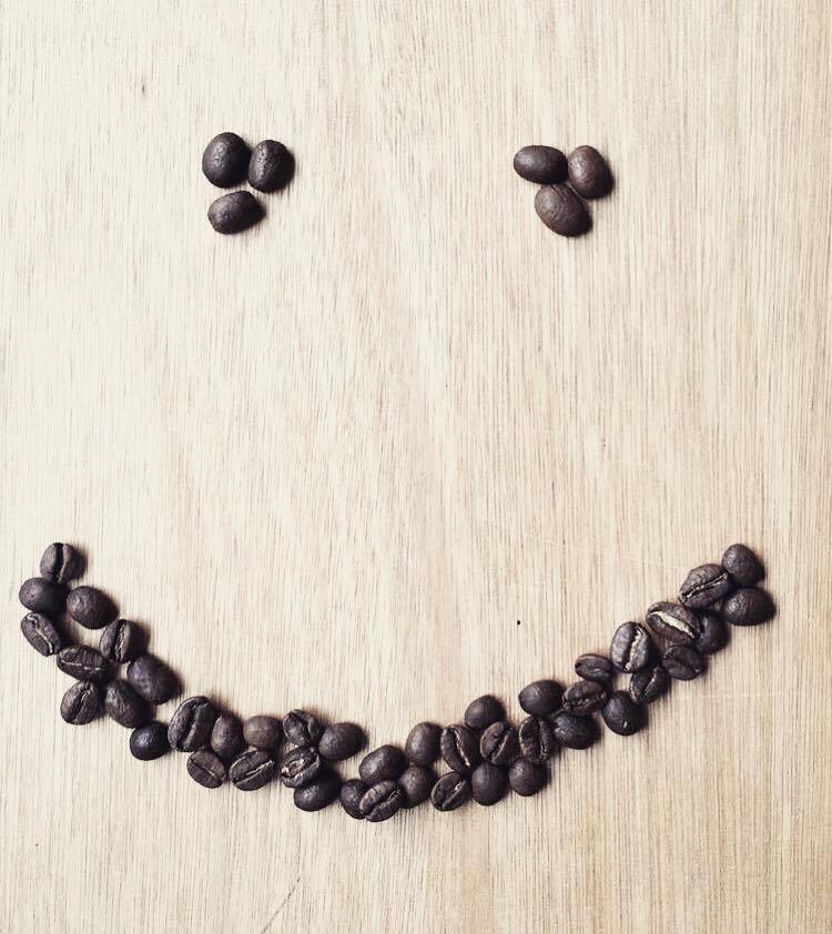 Let's start the day with a big smile and coffee, because one sip of coffee and a smile that comes from the heart can make you a perfect day! #FridayFeeling #smile #brew #drink #turkishcoffee #coffeetime #coffeelover #coffeebeans