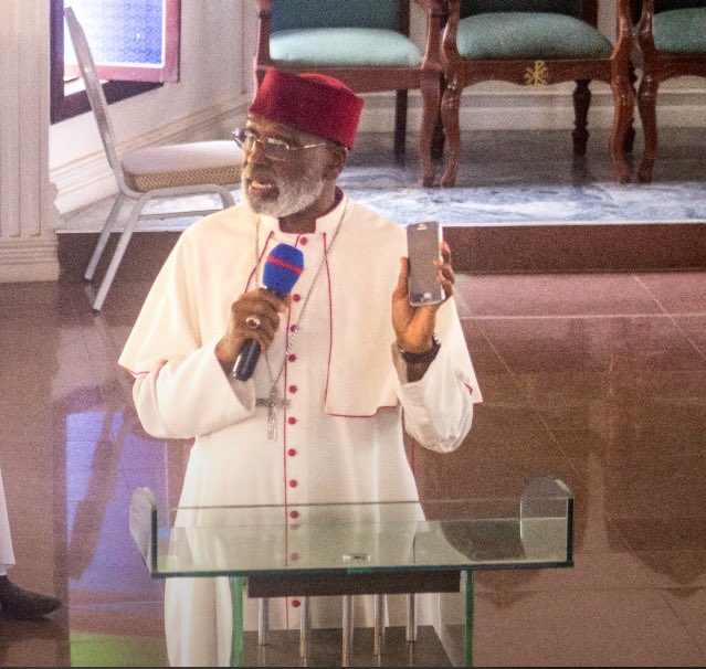ugpax_official's tweet image. Its #FlashbackFriday! 
Last week, we hosted over 2,000 Catholic Students from all over Ghana 🇬🇭 during the ITI-CCR National Conference.
Our very own Patron, Most.Rev Palmer Buckle was there to grace the occasion. 
#ThumbsUp #imcs #Pax