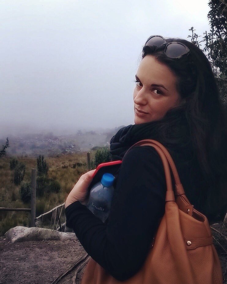 maiamimi's tweet photo. My dad finally managed to take a photo I didnโt make him delete ๐#ecuador #altitude #theandes #cloudsrollingin #latergram #quito https://t.co/Fc8HJApvtq