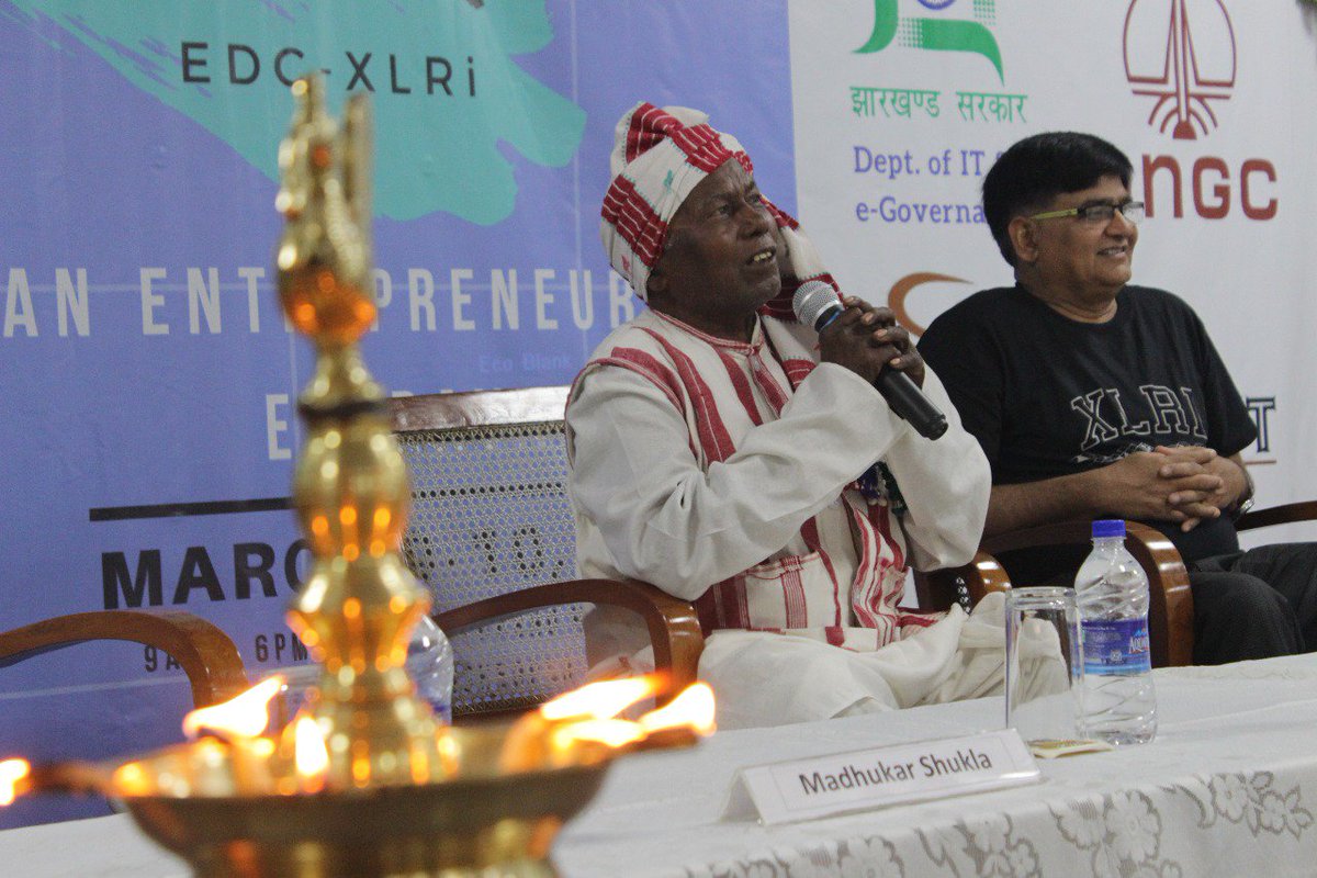 ITDept_JH's tweet photo. Padmashri Simon Oraon, Waterman of#Jharkhand while addressing audience of #ELIXIR2018 at @XLRIJamshedpur said rural #Jharkhand is moving towards becoming more innovative to resolve the pertaining problems faced by them https://t.co/TtYPrRjxn4