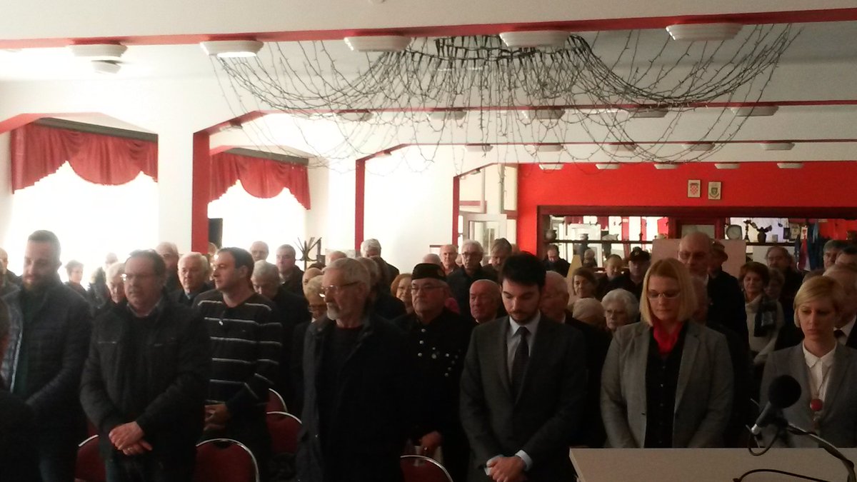 ItalyinFiume's tweet image. 🔔È iniziata la Commemorazione della Strage di #Arsia, un minuto di silenzio per le vittime della tragedia del1940.