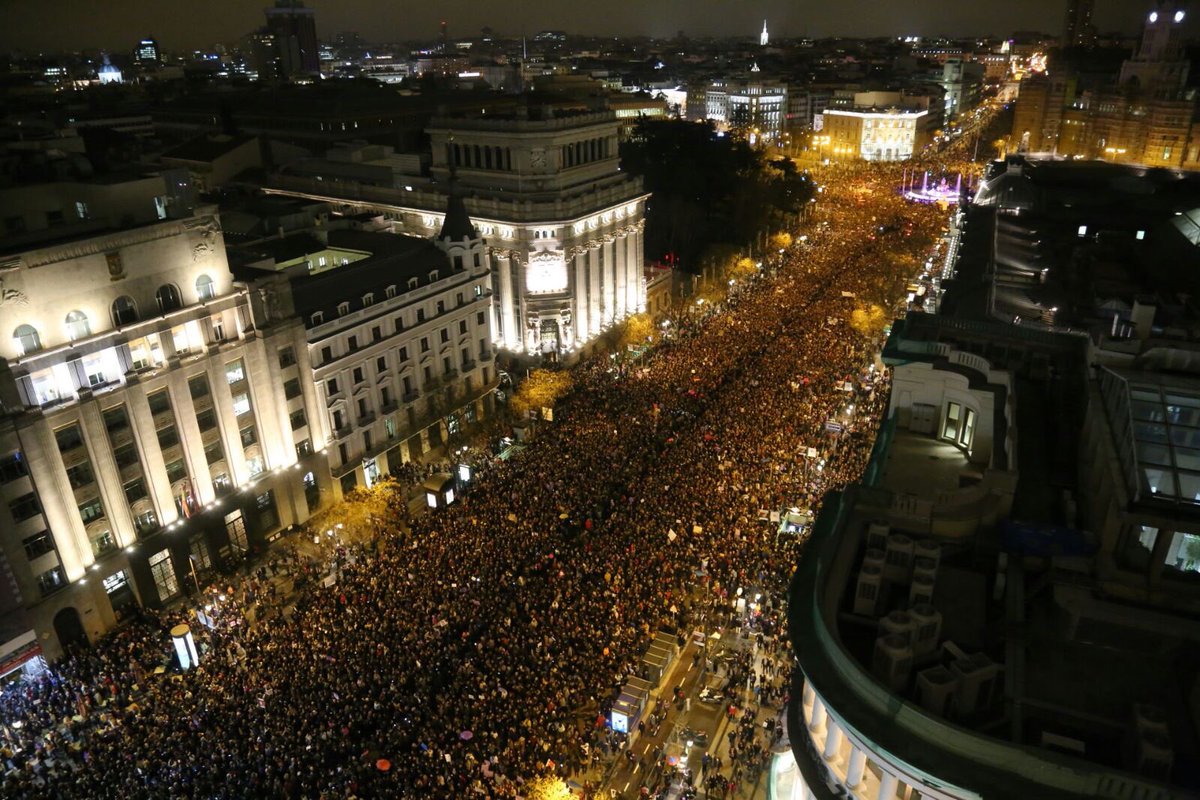 pepecampostruji's tweet photo. "La Primavera Feminista” inundó ayer  las principales ciudades de España ...Mas de 6 millones de personas claman por la igualdad #manifestacion8M #DiaInternacionalDeLaMujer  #8MCCOO #8deMarzoHuelgaFeminista #VivasLibresUnidas https://t.co/qSNIJdWdav