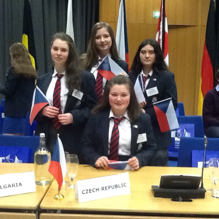 ann_ku8's tweet photo. Good luck to Lhamo, Adelaide, Niamh and Jessica who are representing the Czech Republic today at Dublin Castle #ModelCouncil #czechyourprivilege @ccmwicklow https://t.co/7NPv314e6t
