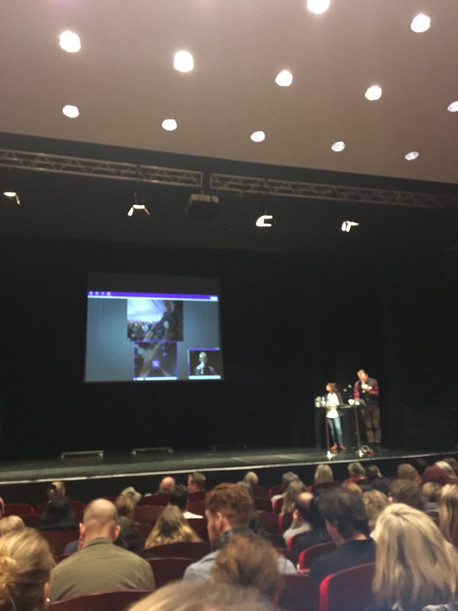 Det händer grejer i Uddevallas grundskolor robotbesök av Roberto #vigörvarandrabra #språkresan