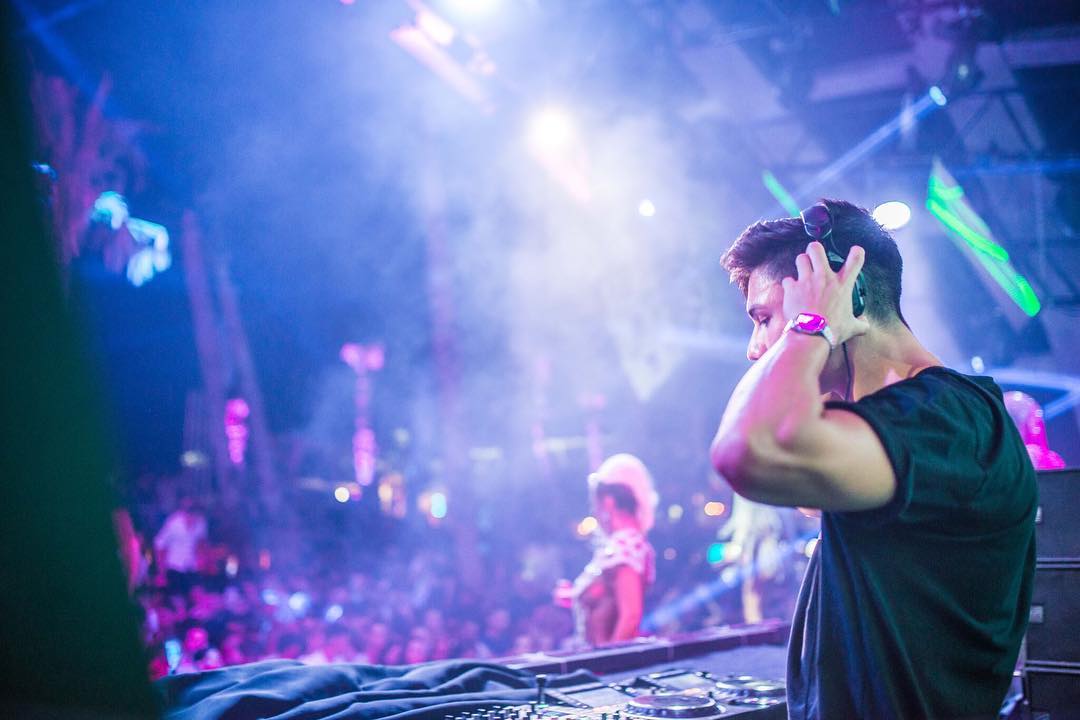 Grab your headphones and enjoy a brand new <a href="/TheBeardedMan/">The Bearded Man</a> tune '<a href="/seizo_official/">Seizo</a> &amp; Púr Múdd - The Best Thing' 🎧 DeepHouseHits.lnk.to/PLTO