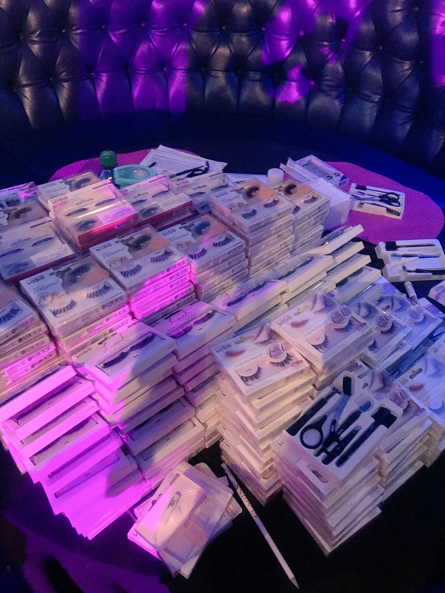 aniaaniapawlak's tweet photo. Thank you @alexsilverpr for an amazing Day yesterday #SpaWithYourMa #bbloggers #skincare #makeup @KissProducts https://t.co/rBNA6UvShK