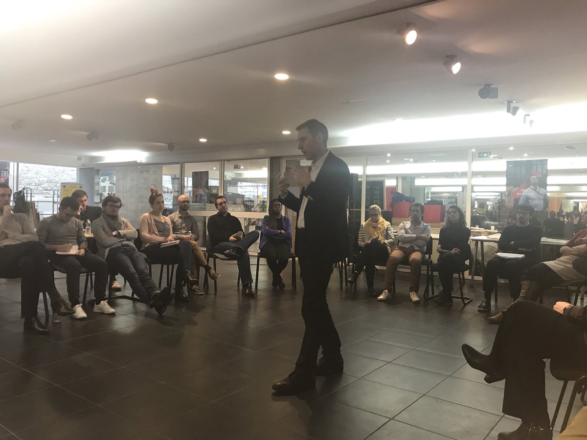 Moment d’inspiration pour nos futurs intrapreneurs et pour finir cette session 2 #AXAforChange grâce à l’intervention de l’intrapreneur <a href="/DominiquePaina/">Dominique Paina</a> et fondateur d’AXA EB Partners. Un conseil pour pousser la transformation en interne : utiliser l’externe et penser client