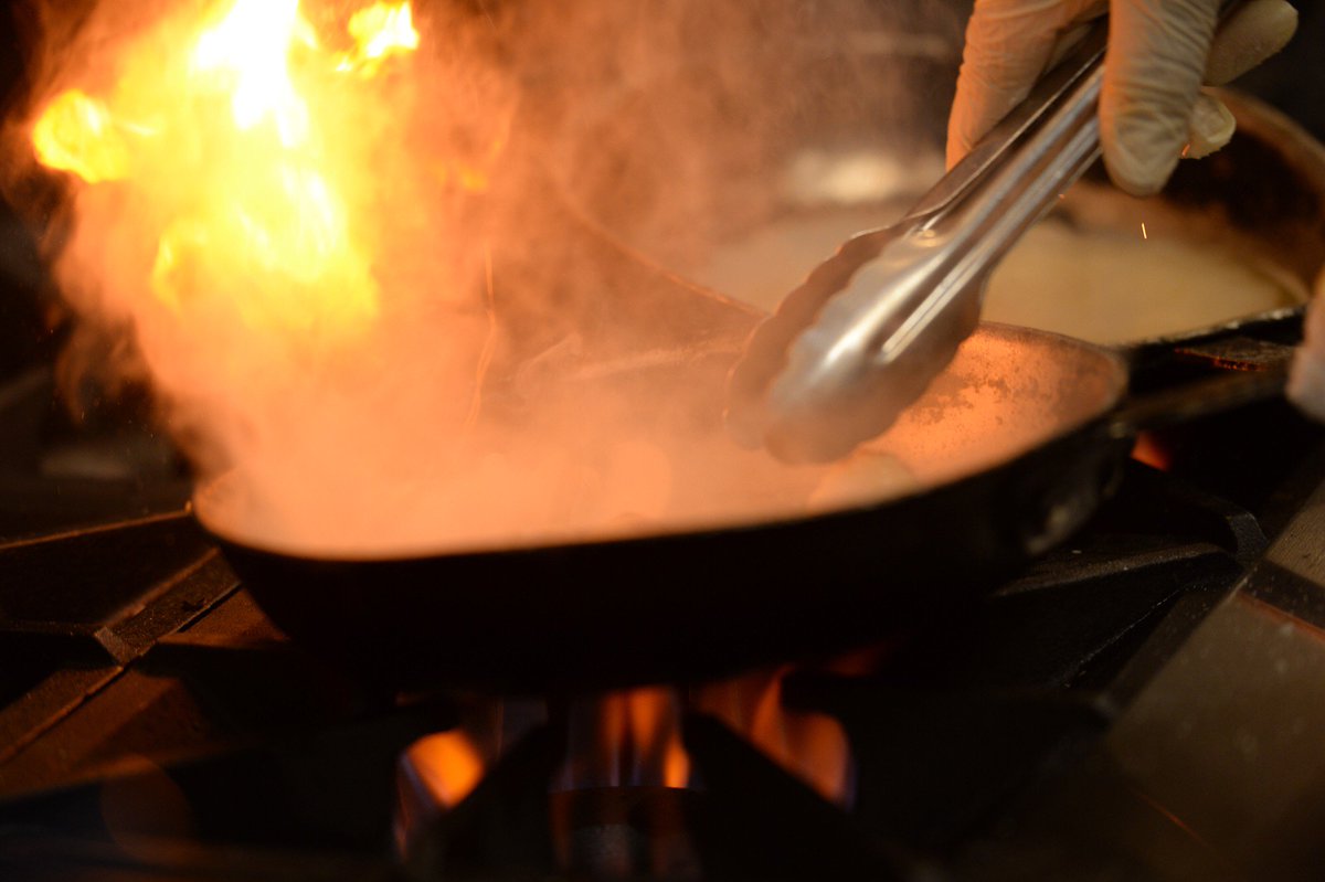 SausalitoCLE's tweet photo. It may be chilly outside but things are really heating up at Sausalito on Ninth! Warm up this weekend with our spicy cioppino, homemade soups, and great happy hour specials from 3-6pm (on Saturday, too!) #thisiscle #clefood #cleeats https://t.co/UDieuqrsCH