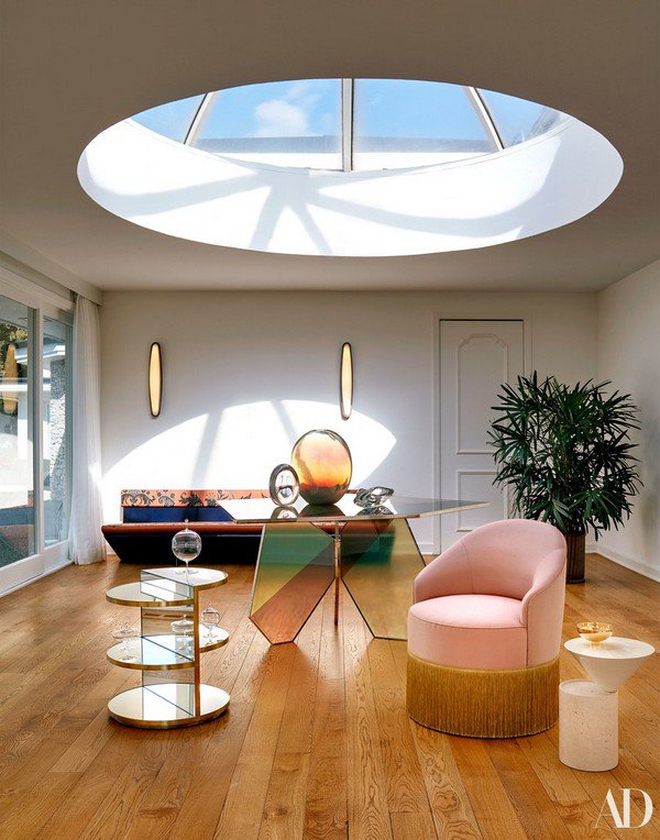 Celebrity Homes: Elvis Presley La Home Turns Into An Awesome Showroom - goo.gl/DroZGB