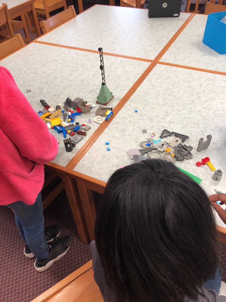 KitleyCougars's tweet photo. Amazing observation in our media center today!  Four C’s in action and 100% engagement with all 56 students!  #wearekitley @IndyACTaylor https://t.co/Miqw63DfcR