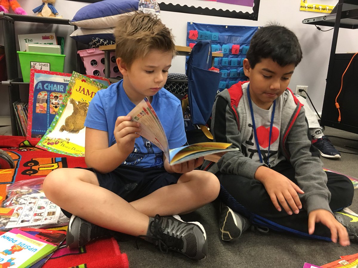 Reading celebration with Miss Boe’s class! <a href="/lucyaboe/">Lucy Boe</a> 📚❤️