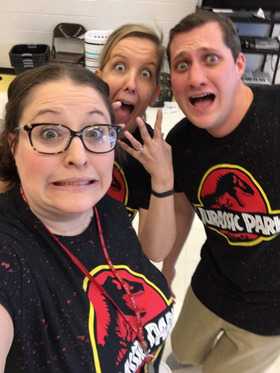 jnissenbauer13's tweet photo. The dinosaurs are under attack @ChanceyChat! @MrsMillerNBCT @StahlsScholars #WeAreJCPS #UsingTextEvidence https://t.co/esLXsTYR50
