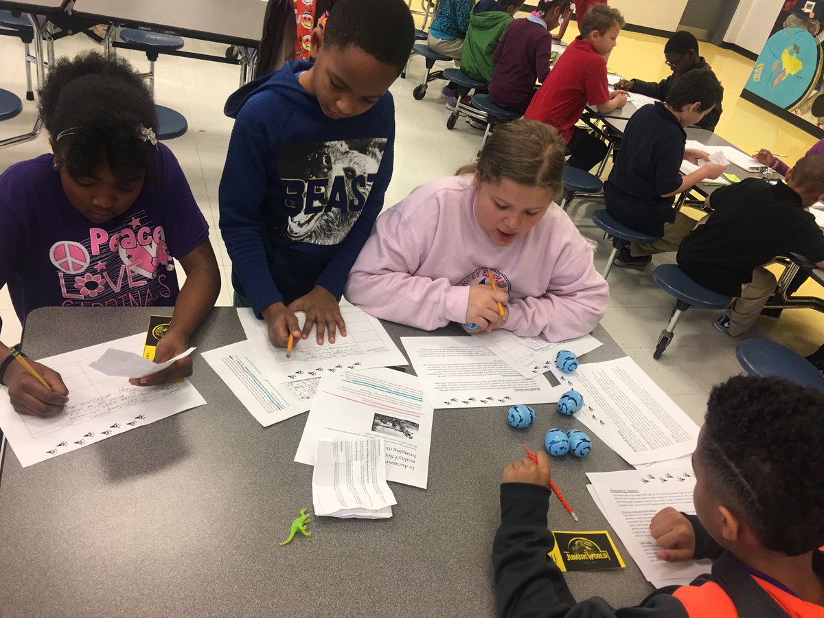 jnissenbauer13's tweet photo. The dinosaurs are under attack @ChanceyChat! @MrsMillerNBCT @StahlsScholars #WeAreJCPS #UsingTextEvidence https://t.co/esLXsTYR50