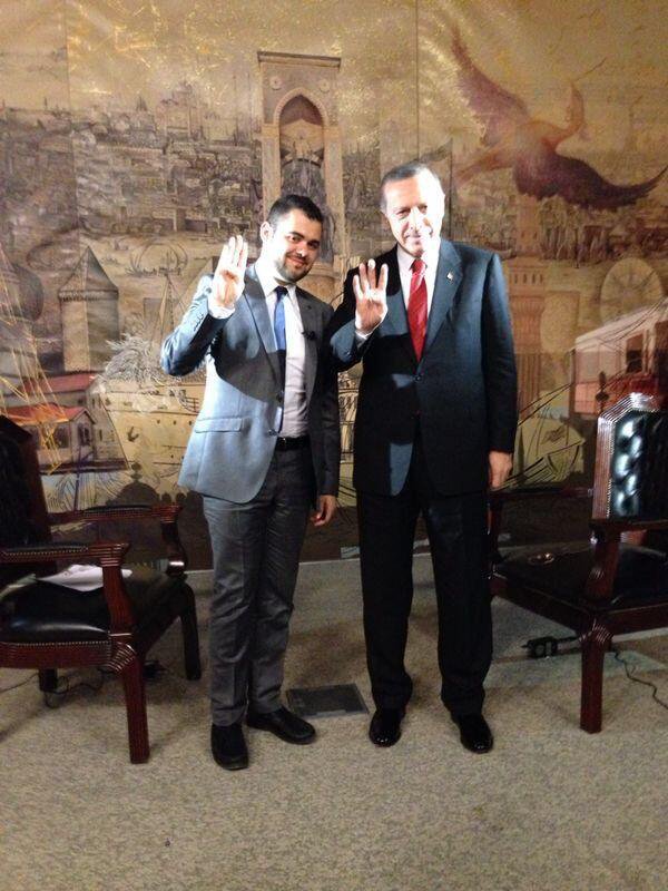 هذا جمال الشيال الذي ارسله حمد بن جاسم وحمد بن خليفة… للنباح أمام ولي العهد فخاب وخسر..