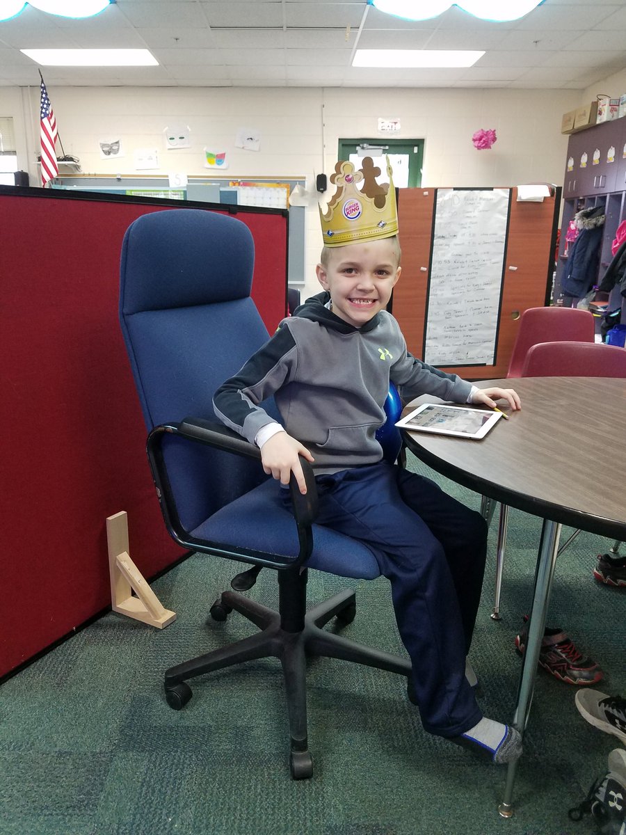 kassraines's tweet photo. When you have a nearly perfect week you get to be King for the day! #WeAreNR #MyOhioClassroom https://t.co/8KyOY5PUm7
