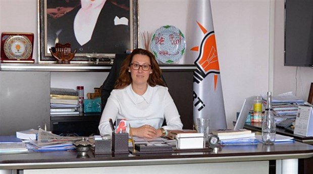 cumhuriyetgzt1's tweet photo. AKP'nin tek kadın il başkanı 8 Mart'ta istifa etti
https://t.co/JLstrNTqcC https://t.co/Ifb2bEaPj7