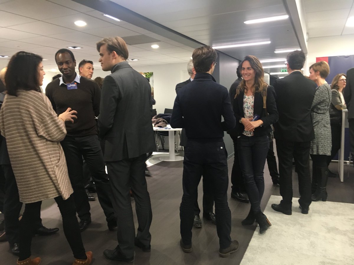 ThomasBurbidge's tweet photo. Il paraît que les #FinTech ça intéresse du monde ! On attends plus que @BrunoLeMaire et @mounir au @LeSwave de @Paris_and_Co 🚀
#InaugurationSwave #StartupNation #LaDefense https://t.co/1uPeI22Gsx