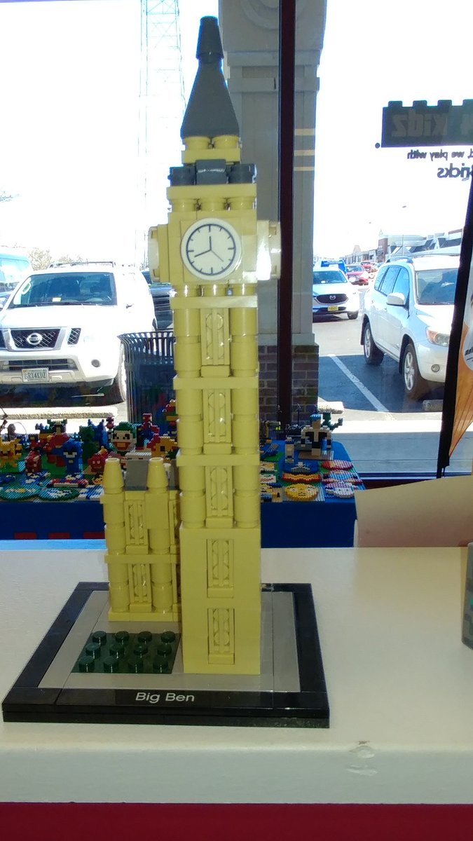 LCASTEMNation's tweet photo. Lego Mania https://t.co/qfAvtDodCq