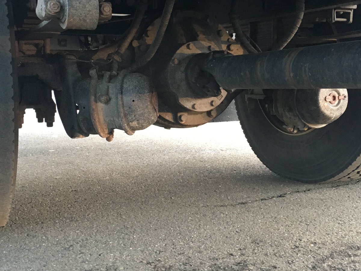 CSPTrafficUnit's tweet image. This was found during an inspection...a bent brake chamber, which is visible on the left, which minimized the effectiveness of the braking of the vehicle. Taken out of service until repairs could be made.