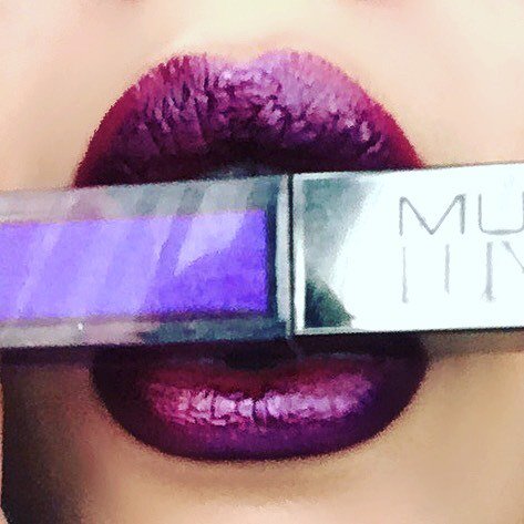 helnarcosmetics's tweet photo. The MUA Luxe Metallic Liquid Lipstick in ‘Spark’ gives a blue/ maroon duochrome shift effect on top of a vampy purple base 🦇 Love experimenting with unique shades like this! 🖤 #MUA #mualuxe #mualuxemetallic #metalliclipstick #metallic #metalliclips #… https://t.co/cJ1puu90EZ https://t.co/ikxkYJjY7n