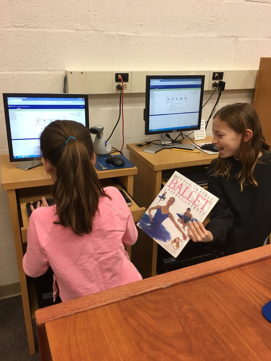 These kids love visiting the library @JamestownReads <a href="/JamestownAPS/">Jamestown Elementary</a> #jtownjoy