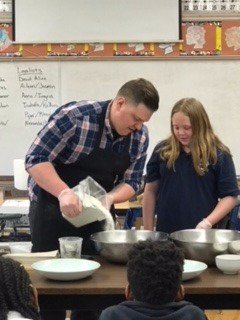 MitchellBobcats's tweet photo. Congrats to the new Top Chef and our former Pilot Light chef, Joe Flamm!  He made a great smelt with 4th grade last year and was a wonderful partner. Bobcats are excited for you!
@FlammJoe @pilotlightchefs https://t.co/JmlRxbhB25