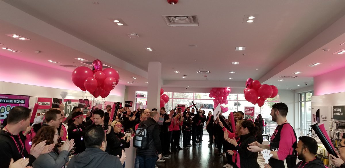 D_Money_B2's tweet photo. #Freierside #TmobileConnect #UnstoppableTour @JonFreier @richgarwood @SamSindha https://t.co/MRLRapJMAK