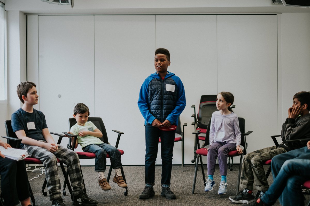 What should you wear to an audition? How do you prepare without a script? Spotlight's Young Performers career experts have answered your commonly asked questions. Here's what you need to know! spotlight.com/news-and-advic…