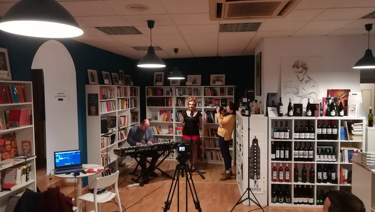 Muy pronto un nuevo vídeo en sus pantallas #FelizFinde <a href="/Focal35pro/">Focal35</a> <a href="/TerminoLibros/">Término</a>