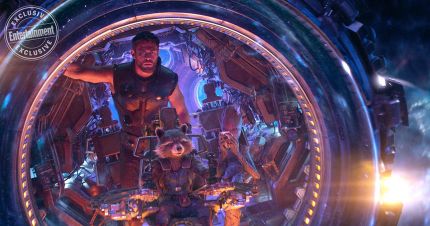 cinetographer's tweet photo. Filmin senaristlerinden McFeely, "Bazı kahramanlar savaşırken veda edecek, bazıları kendilerini feda edecek ve bazıları da filmin sonunda yeni ufuklara yelken açacak." #InfinityWar https://t.co/ms0TvYCPjc