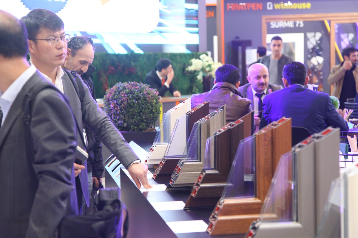 FiratpenTR's tweet image. Pencere Fuarında son 2 gün. Fuarın en çok ziyaretçi çeken standında sizleri yeni ürünlerimizle tanıştırmak için 8. salonda sizleri bekliyoruz.
#Tüyap #PencereFuarı #İstanbul #Türkiye