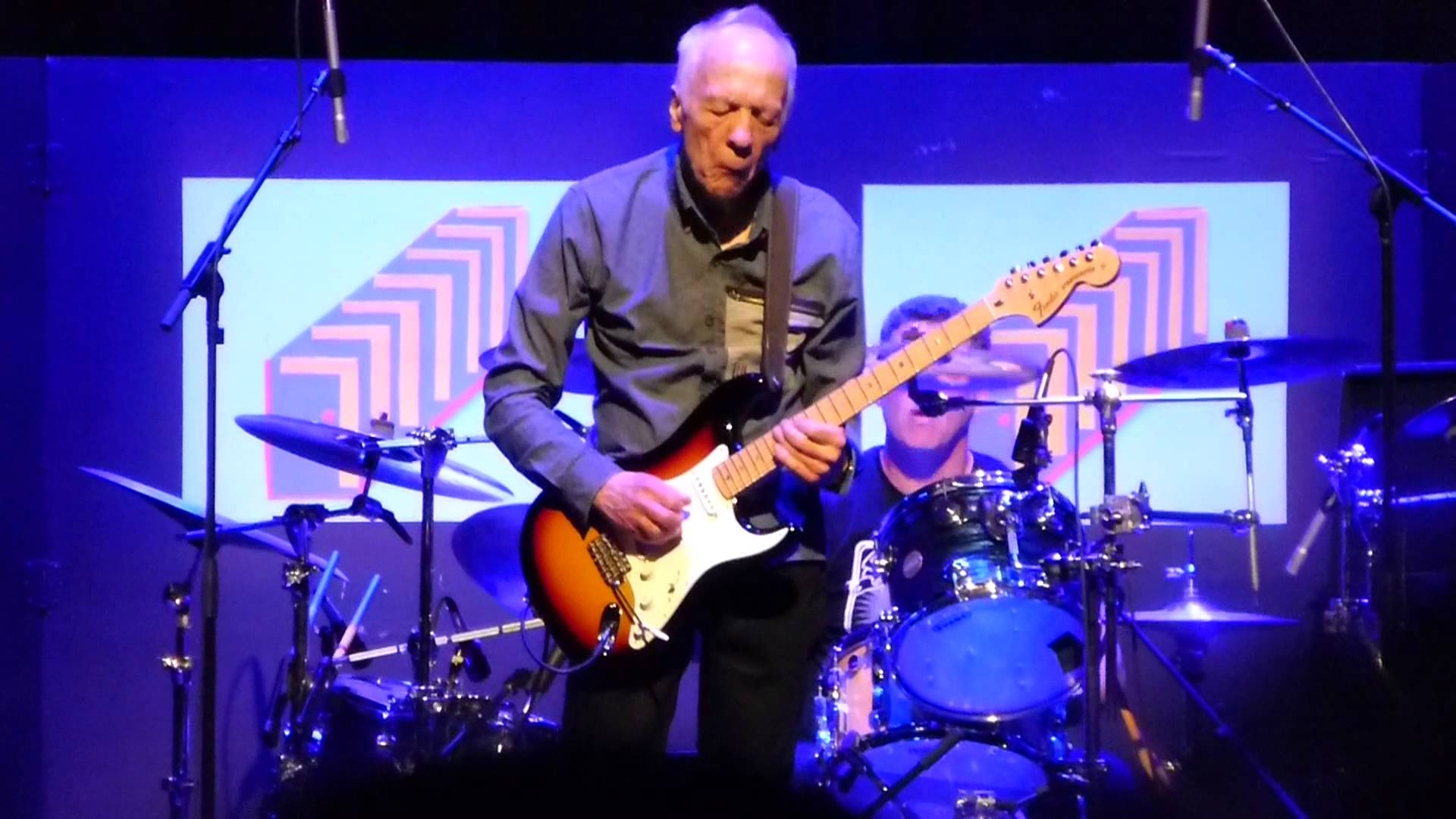 Happy Birthday Today 3/9 to Gutiar Great Robin Trower. 
Rock ON! 