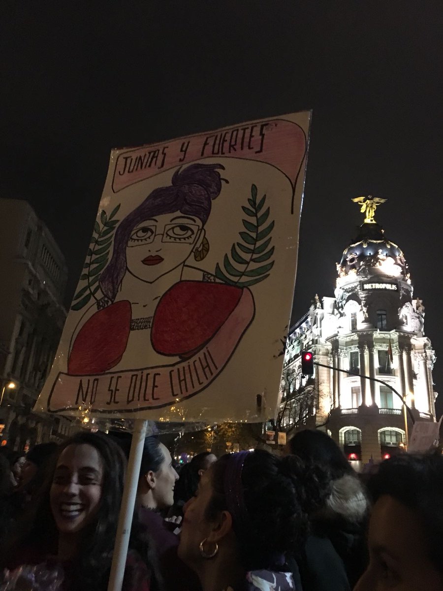 En las imágenes de la jornada de ayer veo la empatía recorriendo los millones de kilómetros de venas del sistema circulatorio que tenemos las mujeres de la tierra.