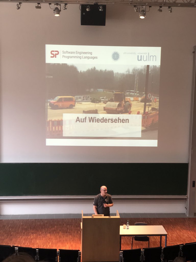 SESWM18's tweet photo. @MatthiasTichy schließt die erfolgreichen SE18 Tagungen ab #SESWM18

Die SE 2019 @seconf19 wird vom 18.2.-22.2. in Stuttgart stattfinden. Steffen Becker @snowballUniS ist General Chair und stellt das Konferenzmotto vor: Software und Umwelt https://t.co/dBl0qniAol