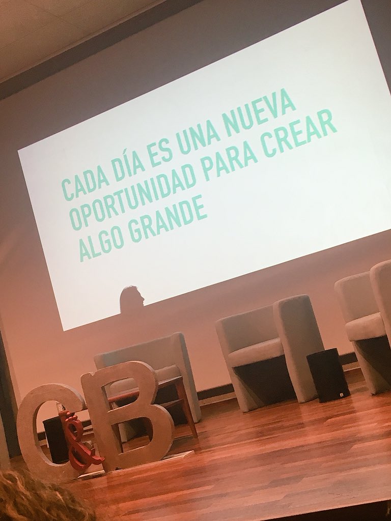 #Ajamadrid apoyando el #talento y el #emprendimiento en las jornadas <a href="/cyb_urjc/">Creativity&Business</a> de la <a href="/urjc/">URJC</a> ¡Los jovenes vienen pisando fuerte! 💪💪