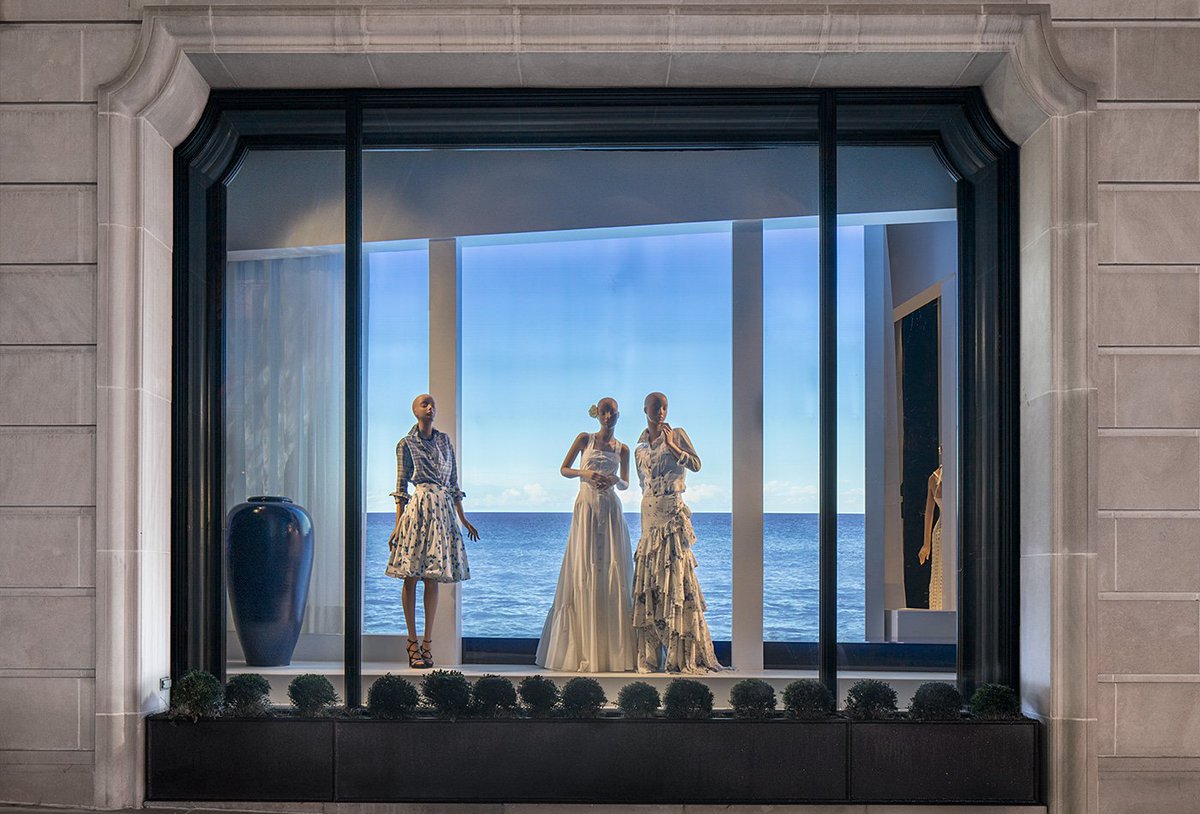 Virtumannequins's tweet photo. Iconic Spring Windows @ralphlauren, Madison Avenue
Our ICON collection attracts all the attention in haute couture as well as in high end denim and lingerie.
https://t.co/BgSX6EbPMj
#mannequins #visualmerchandizing #windowdisplays #retaildesign #retailmerchandizing #ralphlauren https://t.co/dRuD7jpkYn