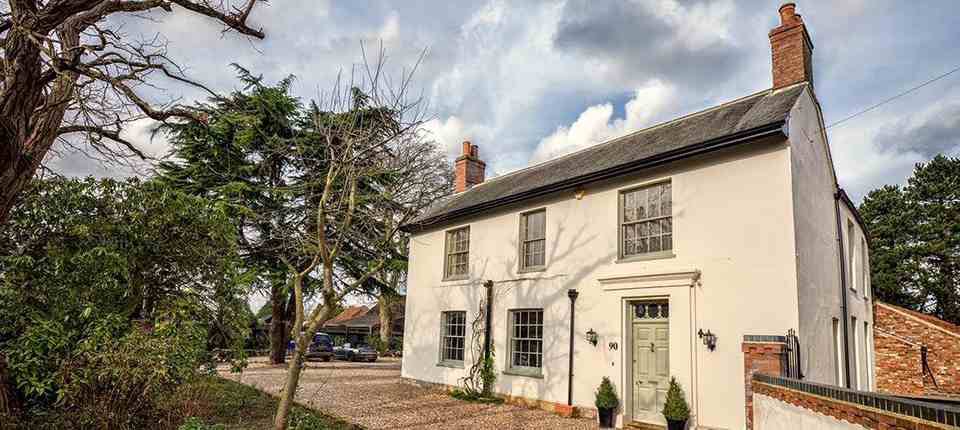 SWalters_MNA's tweet photo. Discover a great area, five star #B&amp;B, #nationaltrust #gunby hall and #lancaster bomber @LincsWolds @TheElm_Tree @NX611JustJane in today’s #expressandstar and #shropshirestar @ExpressandStar @ShropshireStar https://t.co/etphjmpQQg