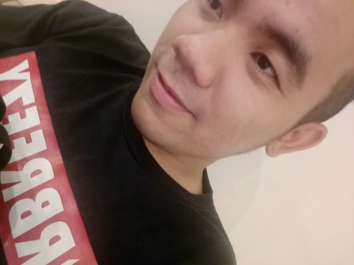 DiceSANCHA's tweet photo. GOOD EVE 💏👴👵 https://t.co/fO17qLE0qW