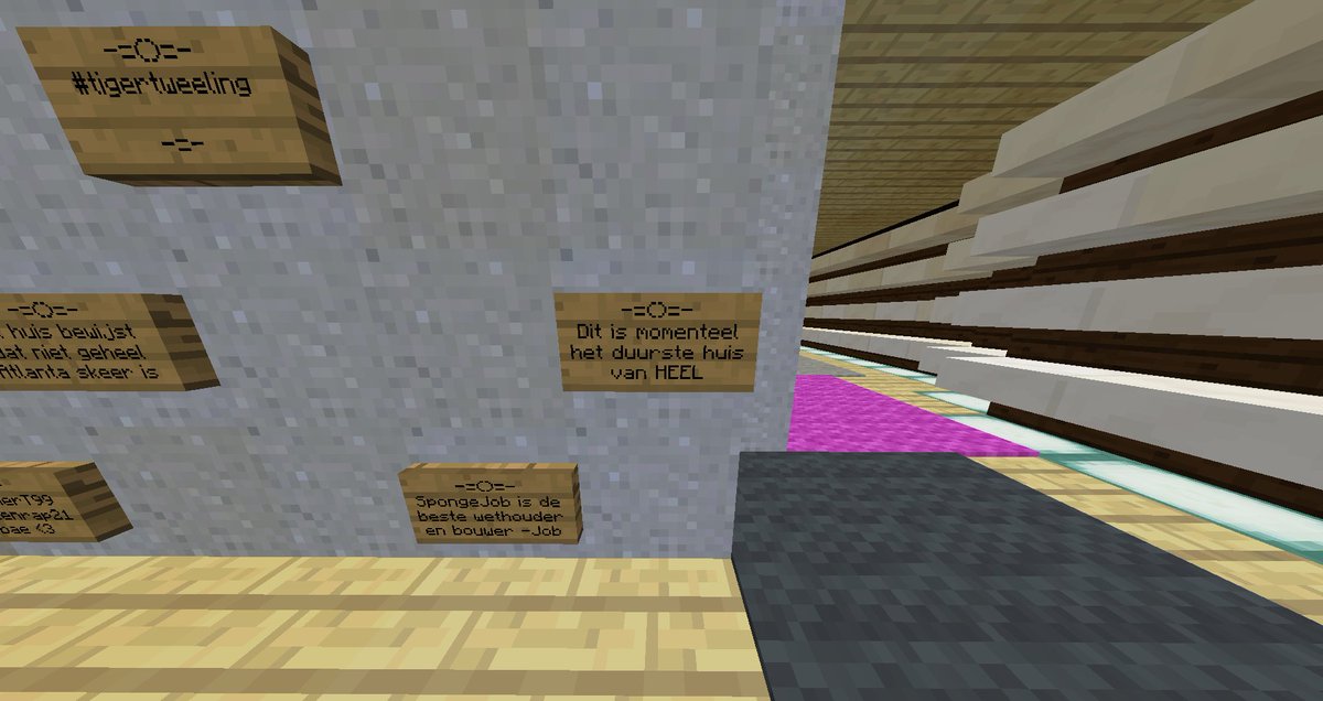 patrickbruinss1's tweet photo. @MarktplaatsMT_ 
Huis te koop
2 slaapkamer 
1 disco room
1 badkamer
Kan eventueel zelf dak tars maken
=bied maar het is duurste huis van Atlanta(zie foto 2)= kan PatrickBoyDDG en PiroDaantje aan spreken https://t.co/FvRnry3tmW