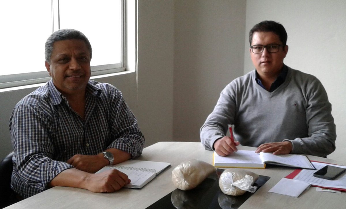 PABLOJIJON's tweet photo. Reunión exitosa con @dlayedra1 ejecutivo de #Planhofa #Ambato #Tungurahua para activar alianza estratégica #ComercioJusto #Arroz
entre #Planhofa y #Corpag https://t.co/i1VcPTiqUS
