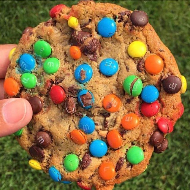 RIFoodFights's tweet photo. The 6th Annual Spectacular COOKIE Smackdown is Sunday, March 25th and @cornerbakery is INVITED! All you can sample of the #BestCookiesRI from only the BEST bakeries washed down w ALL you can chug @yachtclubsoda, @newharvestcoffee, and ice cold milk! ONLY… https://t.co/uSJgVWwUrY https://t.co/pikiYihFpt