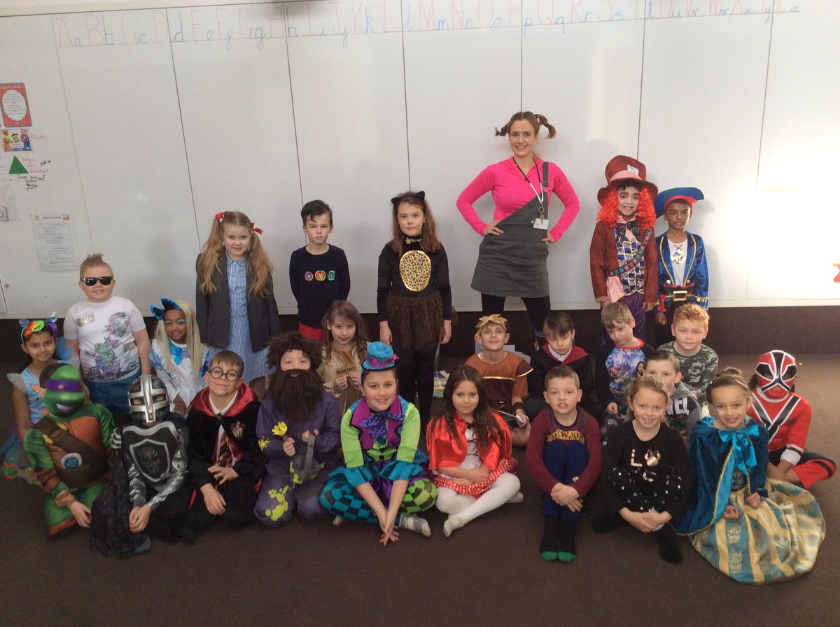 JesmondY4's tweet photo. Year 3/4 World Book Day/Rainbow Day - you all look great! https://t.co/2xVAeg7cWE