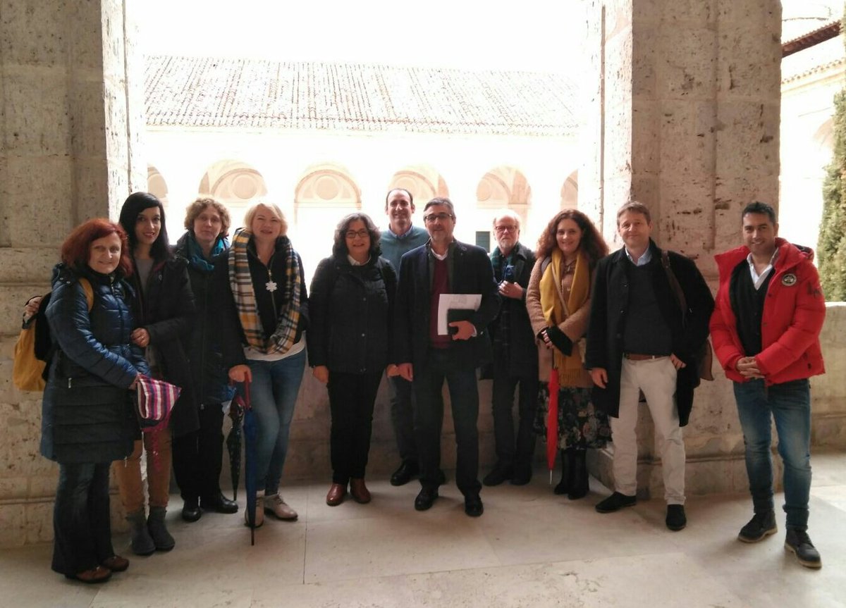 CFPIdiomas's tweet photo. Excelente visita a la consejería de @educacyl de los miembros del proyecto @EUmccpd Gracias por la acogida. https://t.co/mVEsR3oaEa