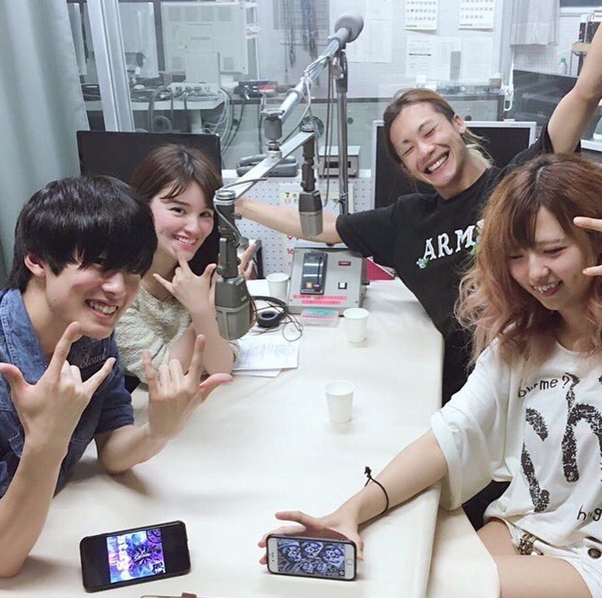 ZeleiveOfficial's tweet photo. 📣緊急告知📣
明日🌟3/10(土)13:00〜ABSラジオ『CLAP RADIO』に出演させていただきます👏👏
3/21発売のCD『One life』について語ります!
聞いてね🙉
エリアなかいちサテライトスタジオにて公開生放送なのでお近くの方はぜひお立ち寄りを!
#Zeleive #CDリリース #onelie #高田由香 #ABS #CLAPRADIO https://t.co/4YkBdhBMRl