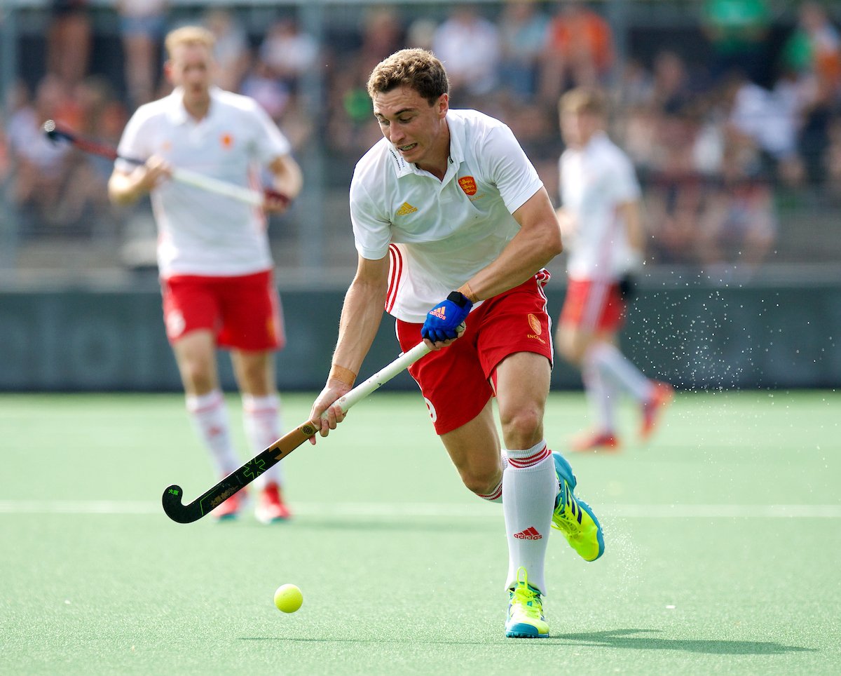 EnglandHockey's tweet image. Two Olympic Games 🏑
178 international caps 🏴󠁧󠁢󠁥󠁮󠁧󠁿 🇬🇧
And still only 25! Congrats on your 100th England appearance @HarryMartin_9 🙌