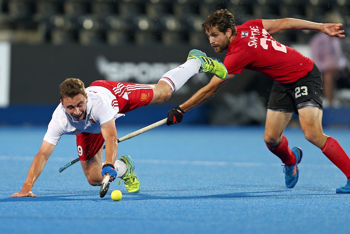 EnglandHockey's tweet image. Two Olympic Games 🏑
178 international caps 🏴󠁧󠁢󠁥󠁮󠁧󠁿 🇬🇧
And still only 25! Congrats on your 100th England appearance @HarryMartin_9 🙌